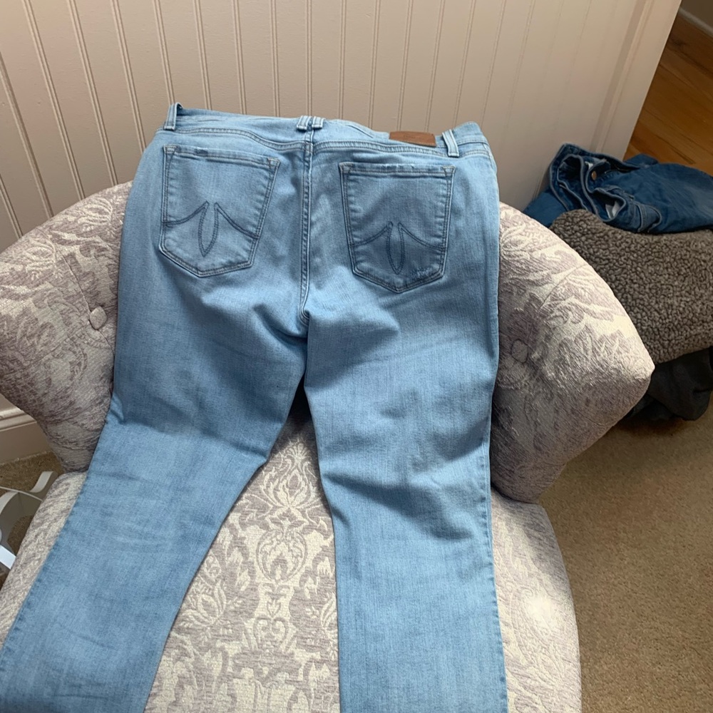 Level 99 Light Blue Straight Leg Jeans with Knee Rip